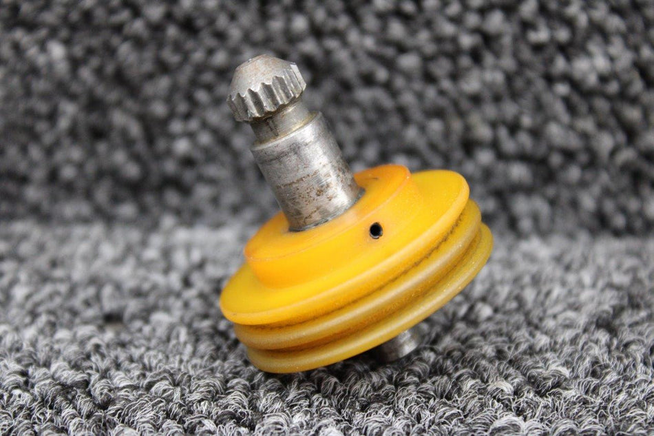 20908-000, 25048-002 Piper PA30 Stabilator Trim Crank Stem and Pulley