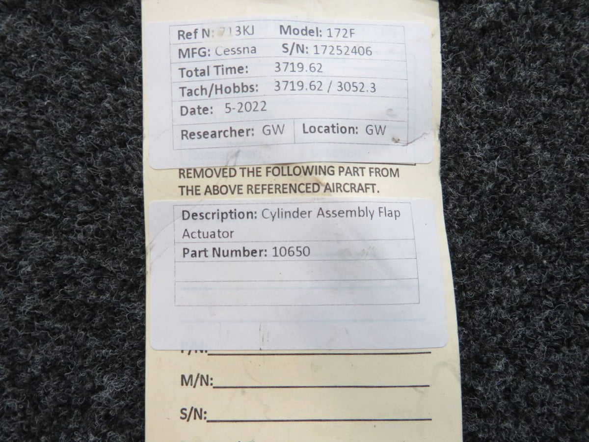 10650 Cessna 172 / 182 Flap Actuator Cylinder Assembly BAS Part Sales | Airplane Parts