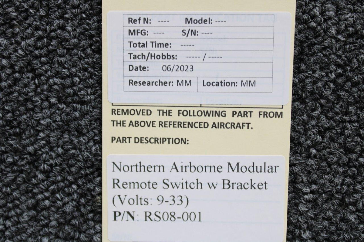 Northern Airborne Technology RS08-001 Northern Airborne Modular Remote Switch with Bracket (Volts: 9-33)