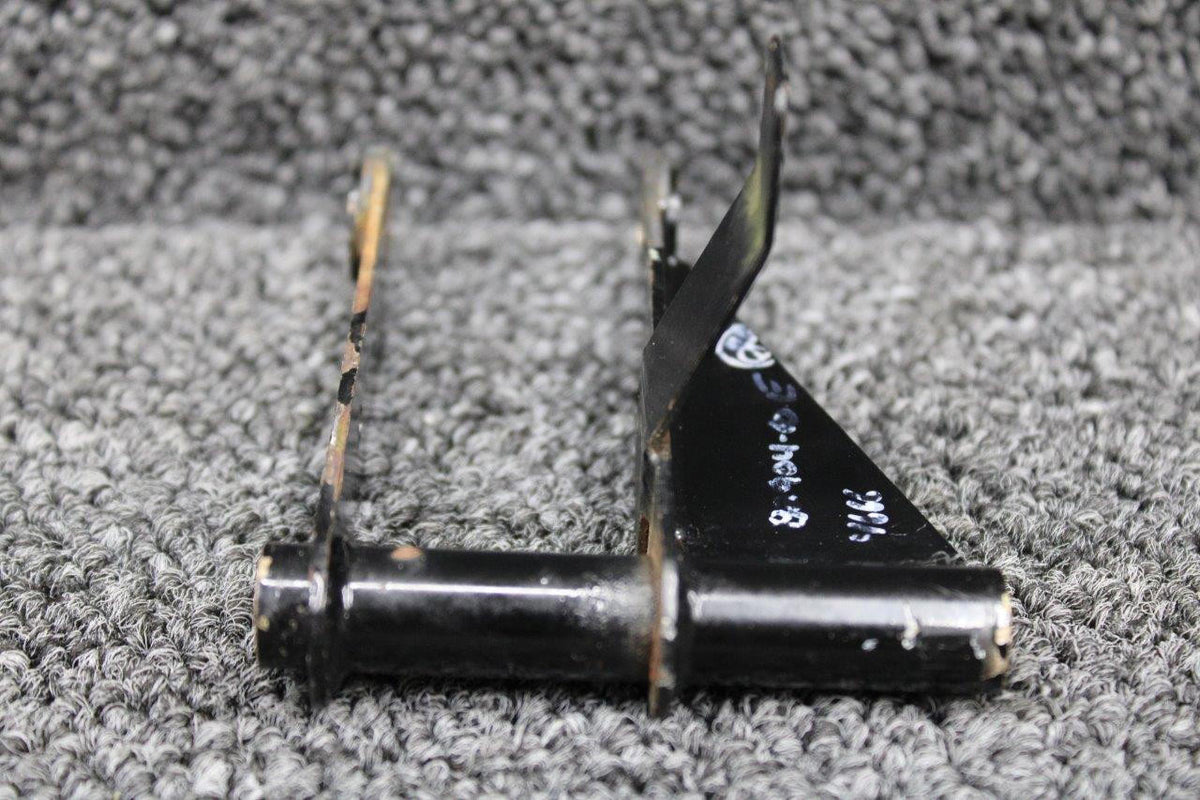 Piper Aircraft Parts 82904-010 Piper PA46-310P Flap Drive Link