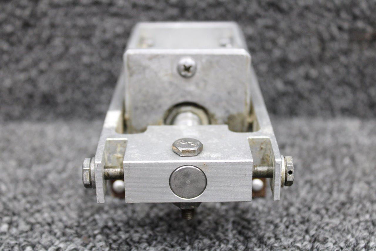 Piper Aircraft Parts 82945-006 Piper PA46-310P Elevator Trim Actuator Assembly (No Cable)
