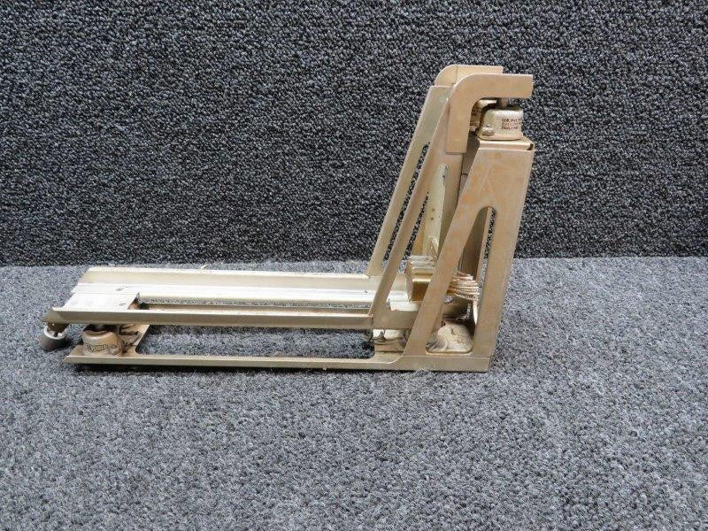 Collins 522-0801-005 Collins 390D-11 Mount Set