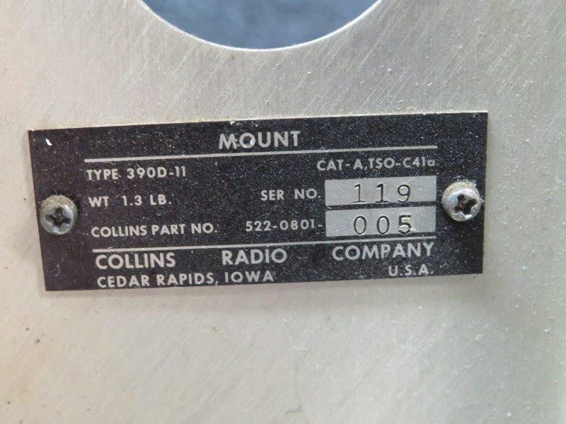 Collins 522-0801-005 Collins 390D-11 Mount Set