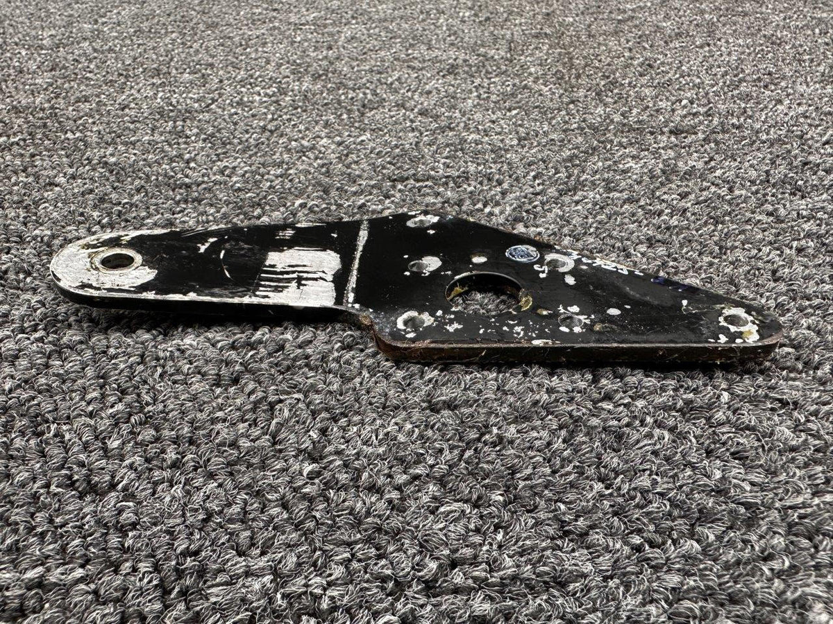 Piper Aircraft Parts 84725-003 Piper PA46-310P Right Center Seat Hinge