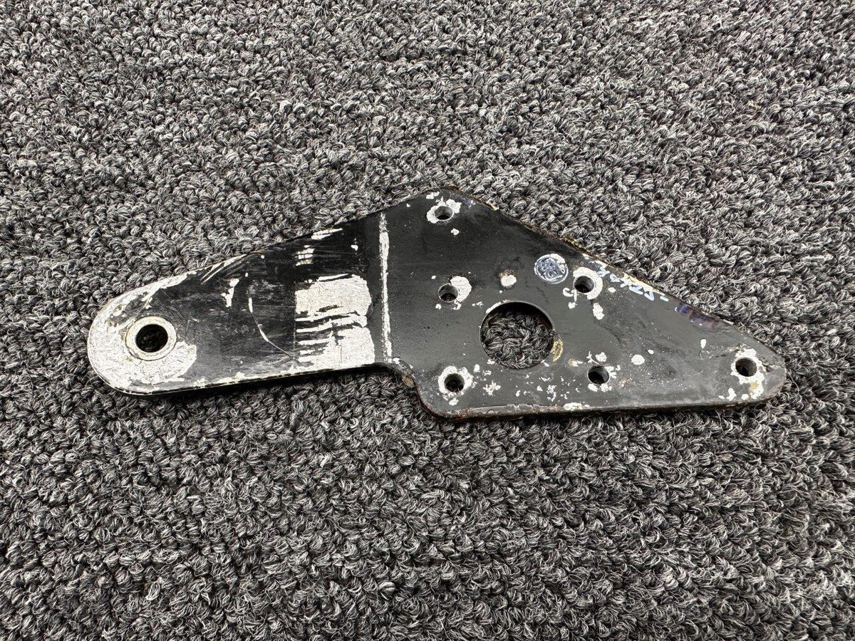 Piper Aircraft Parts 84725-003 Piper PA46-310P Right Center Seat Hinge