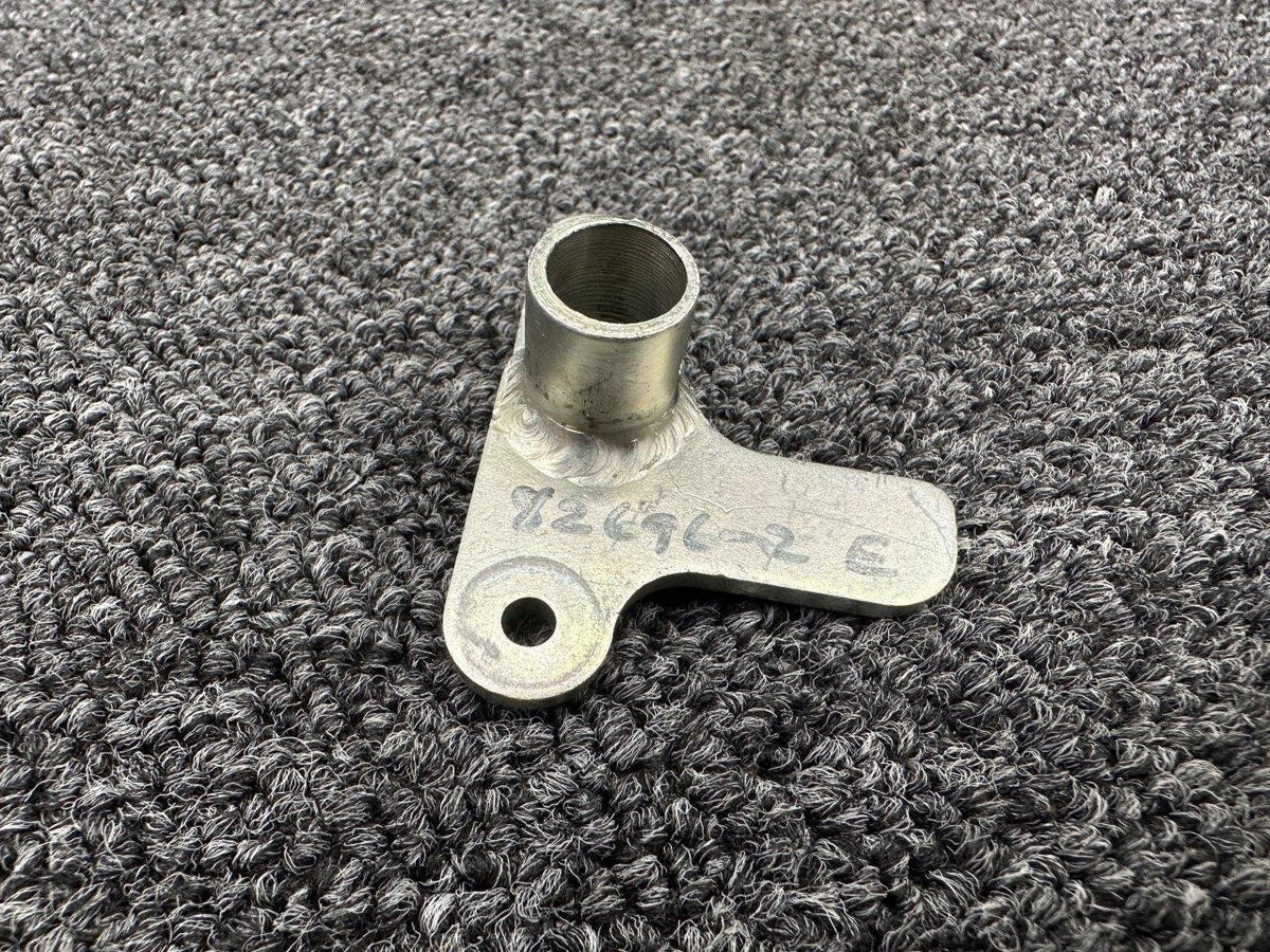 Piper Aircraft Parts 82696-002 Piper PA46-310P Upper Cabin Door Latch Bellcrank