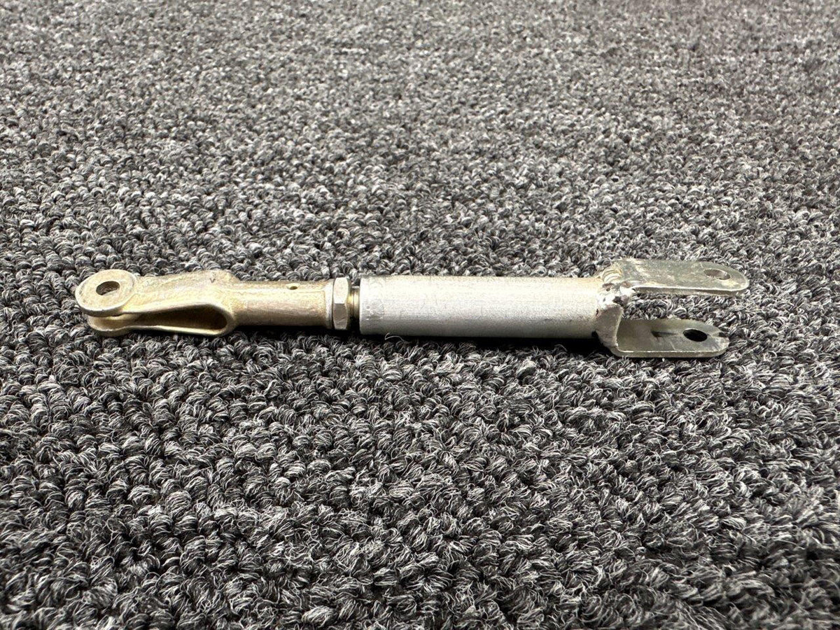 Piper Aircraft Parts 82775-002 Piper PA46-310P Upper Cabin Door Clevis