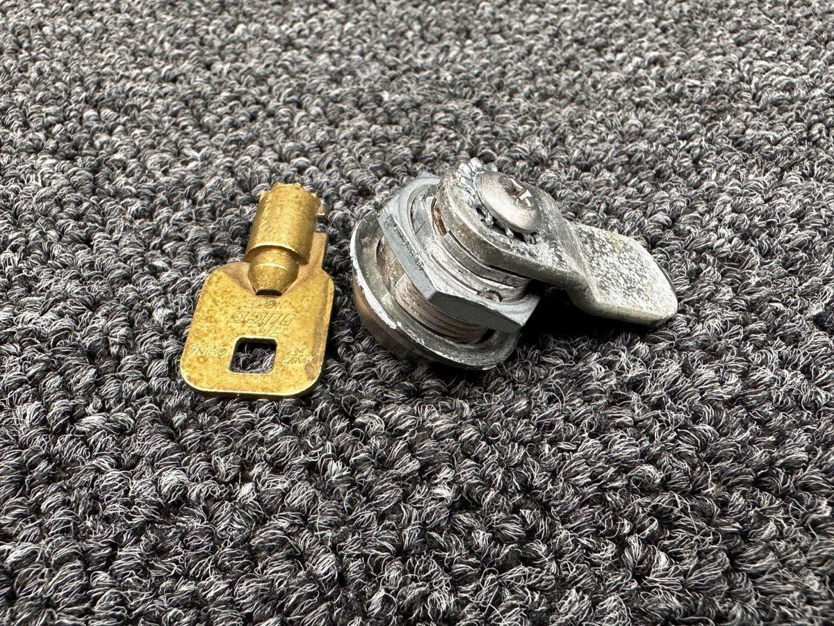 Piper Aircraft Parts 83270-003 (Use: 83270-002) Piper PA46-310P Cabin Door Lock with Key
