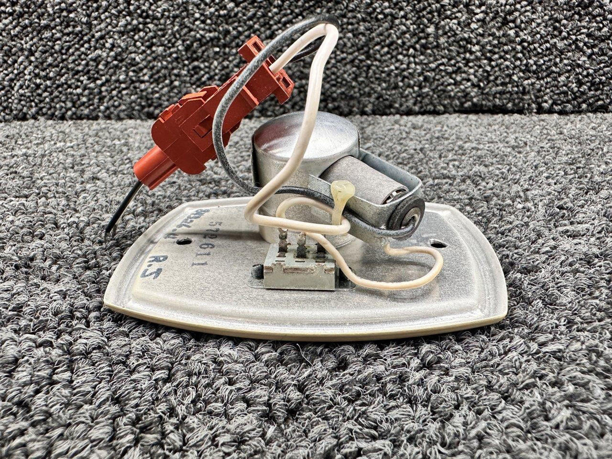 Whelen A325-ML-28, 572-611 Whelen Interior Light Assembly (Volts: 28)