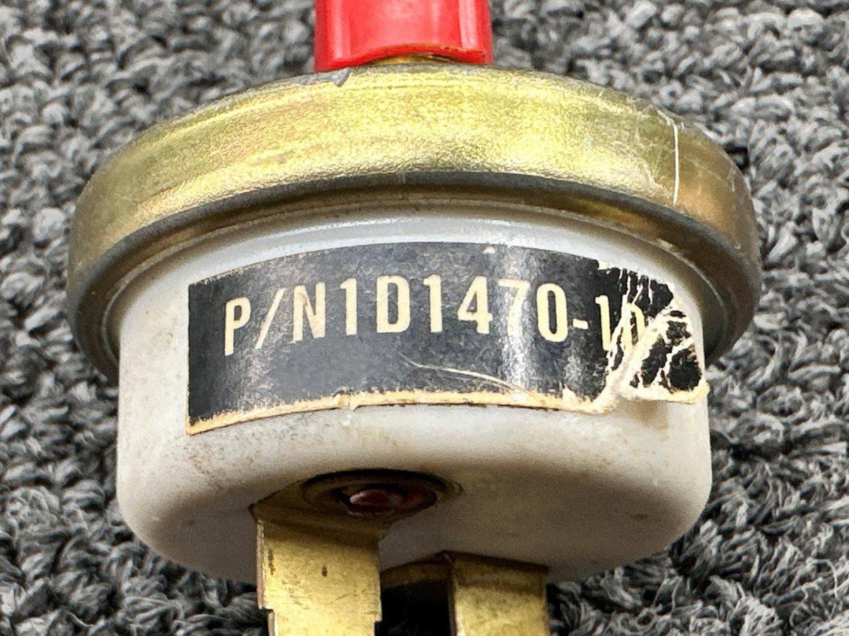 Stewart-Warner 1D1470-10 (Use: 3D3535-10) Stewart Warner Pressure Switch
