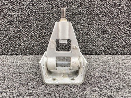 Piper Aircraft Parts 82875-002 (Use: 106709-002) Piper PA46-310P Aileron Drive Fitting