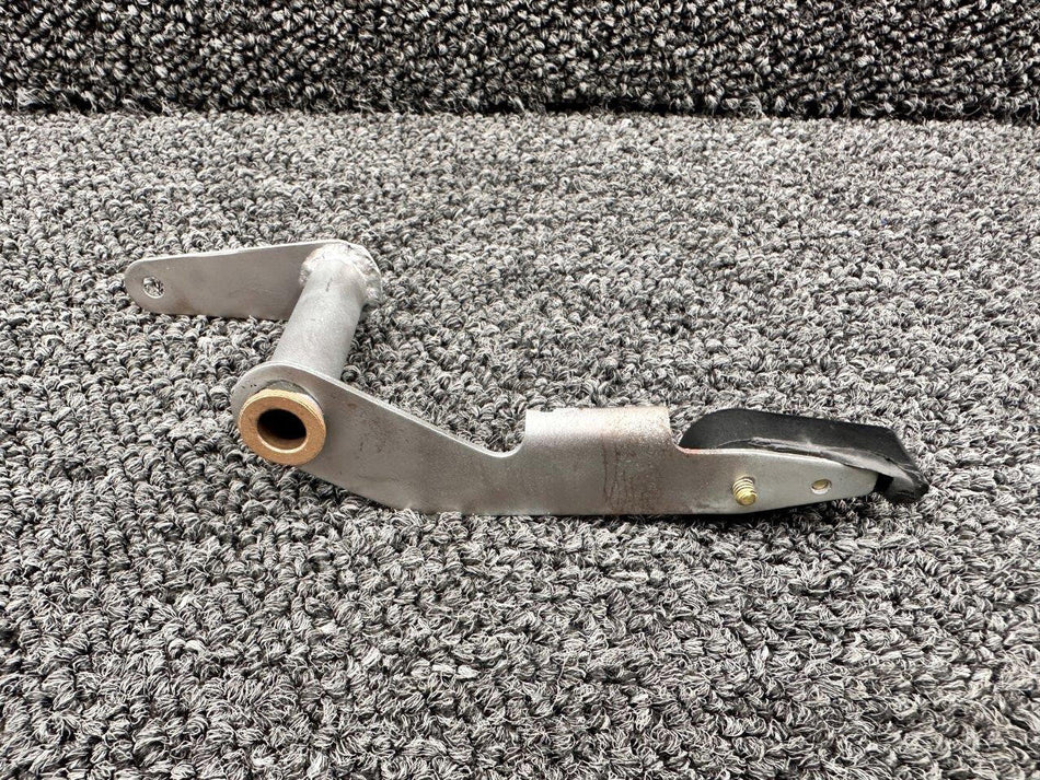 Piper Aircraft Parts 85090-002 Piper PA46-310P Flap Lever Assembly with Knob