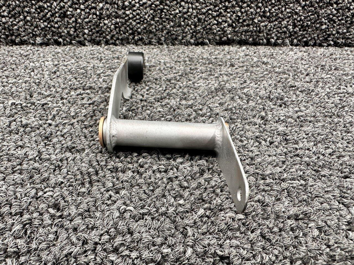Piper Aircraft Parts 85090-002 Piper PA46-310P Flap Lever Assembly with Knob