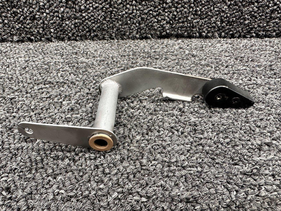 Piper Aircraft Parts 85090-002 Piper PA46-310P Flap Lever Assembly with Knob
