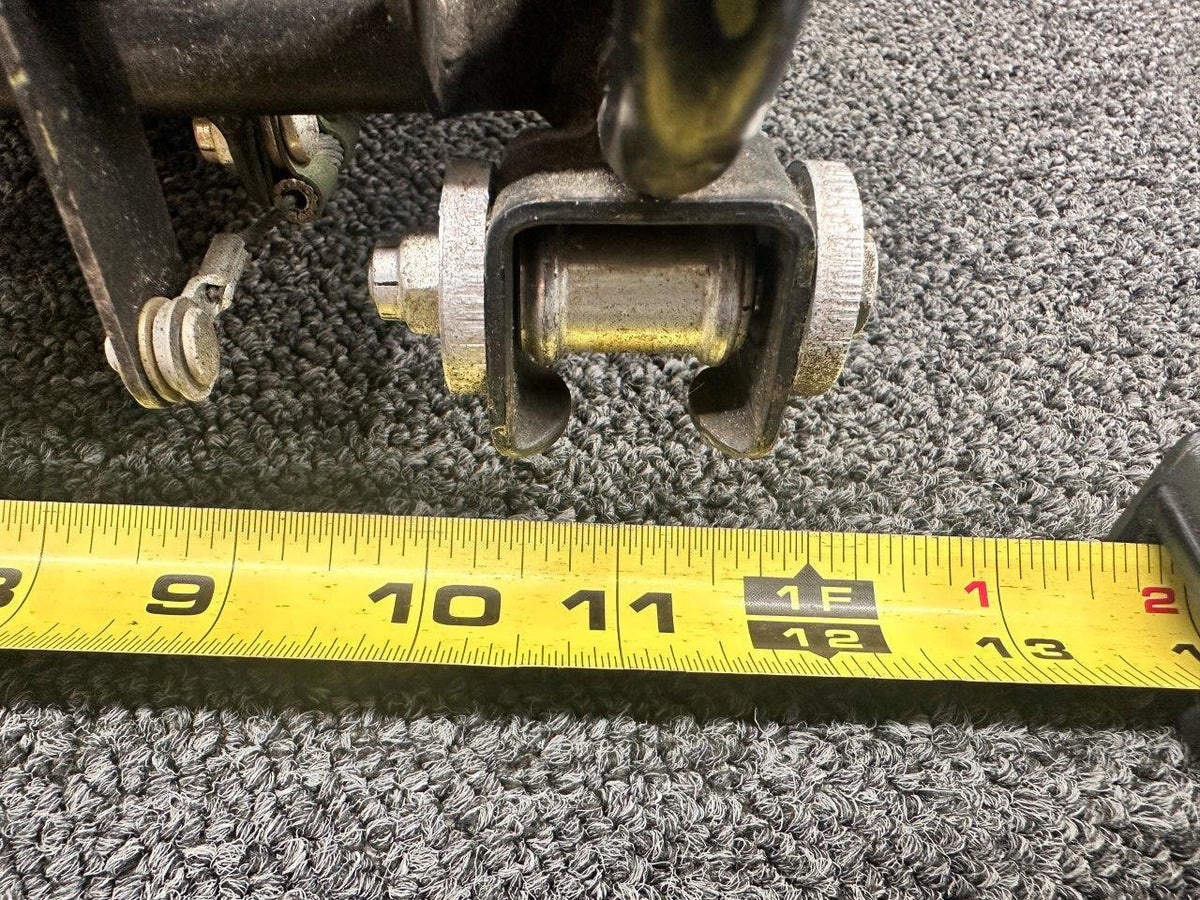 Piper Aircraft Parts 85107-003 Piper PA46-310P Co-Pilot Vertically Adjustable Seat RH (Rails: 11”)