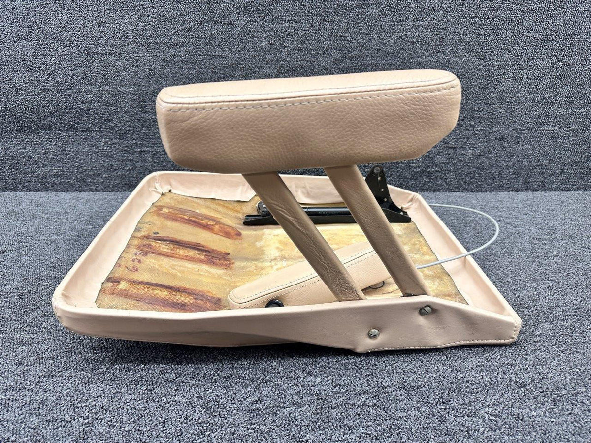 Piper Aircraft Parts 84845-007, 85099-003 Piper PA46-310P Forward Facing Rear Seat Assembly RH