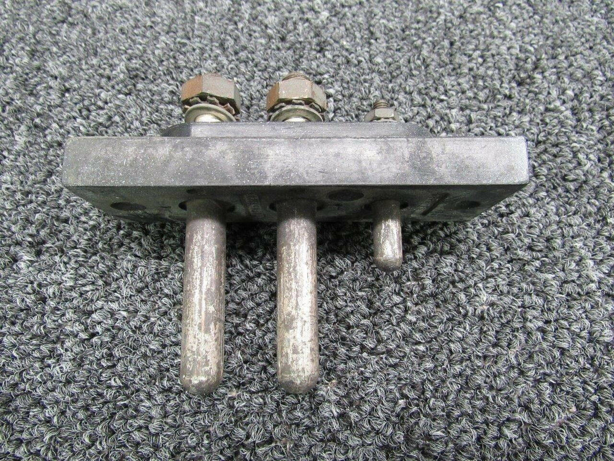 AN2552A3A (Use: MS3506-1) Beech Receptacle External Power (Volts: 28) BAS Part Sales | Airplane Parts