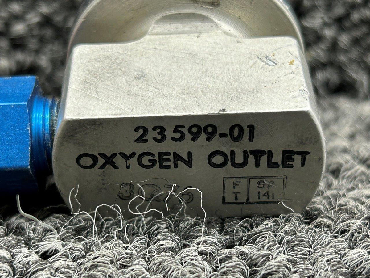 Beechcraft Parts 23599-01 (Use: 23599-11) Beechcraft E-55 Oxygen Outlet Assembly (Straight)
