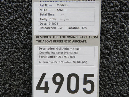 Gull Airborne 267-935-001 (Alt: 9910420-1) Gull Airborne Fuel Quantity Indicator (Volts: 28)