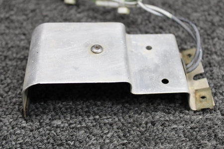Cessna Aircraft Parts 0762035-1, 0762036-1 Cessna 182P Courtesy Light Assembly (Volts: 12)