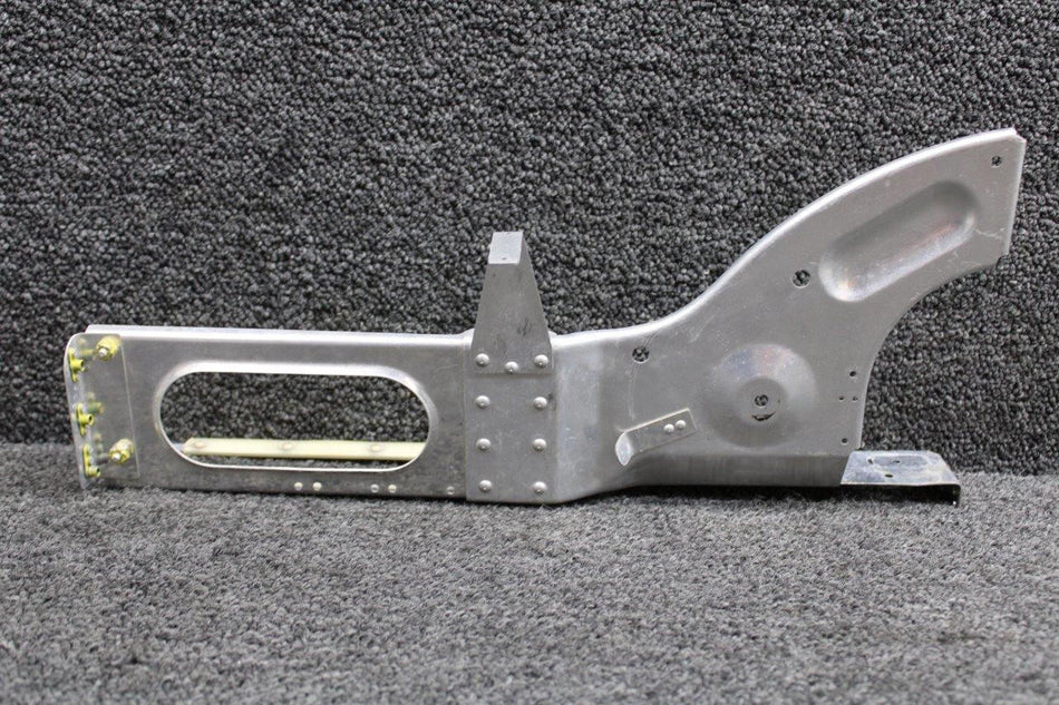 Cessna Aircraft Parts 0760693-1 Cessna 182P Control Tube Bellcrank Support LH