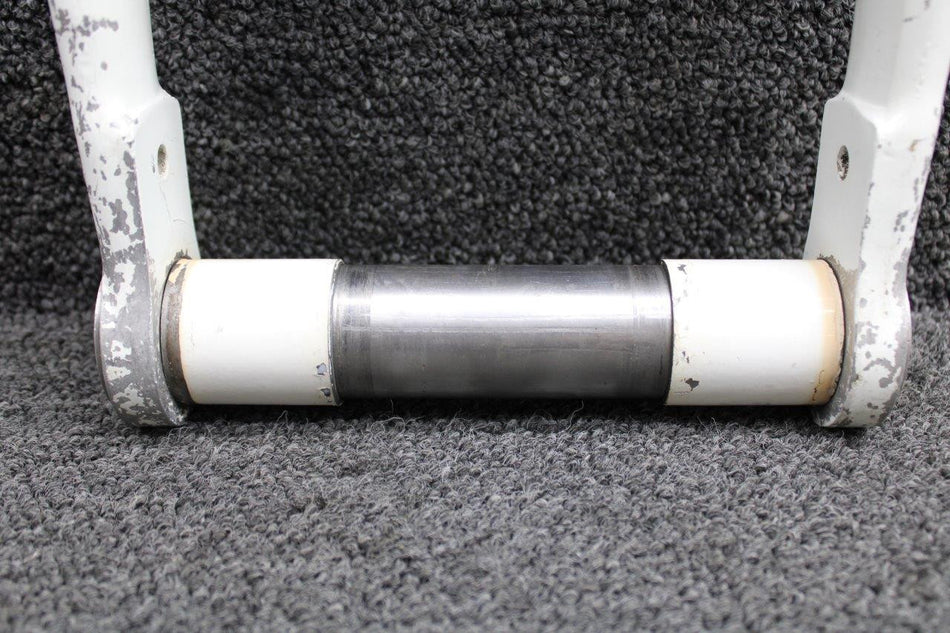 20790-000 Piper PA24-250 Nose Gear Fork with Axle, Spacers (No Tube)
