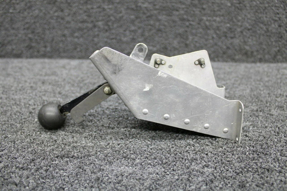 98548-002 / 98546-002 Piper PA32RT-300T Cowl Flap Control Lever Assy W/ Bracket