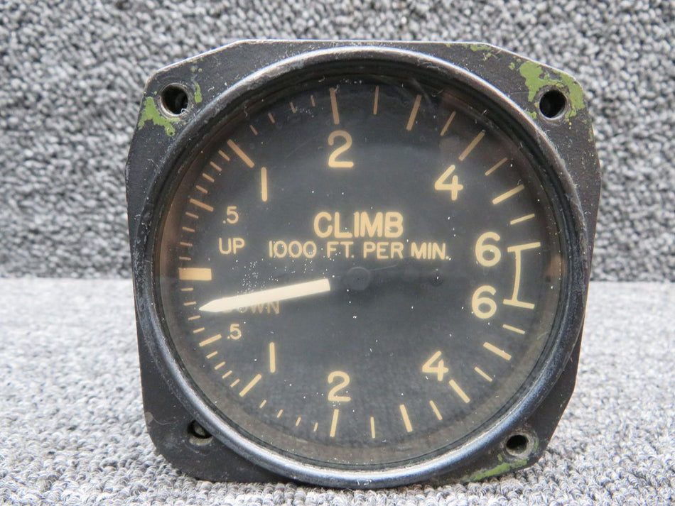 1636-6M-B2 (Alt: 5825T3) Bendix Rate of Climb Indicator (Discolored Dial)