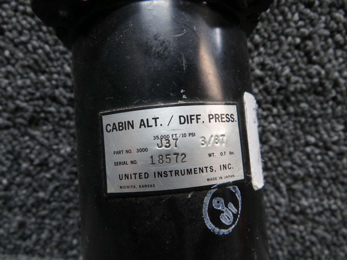 United Instruments 3000-J37 United Instruments Cabin Altitude-Differential Pressure Indicator