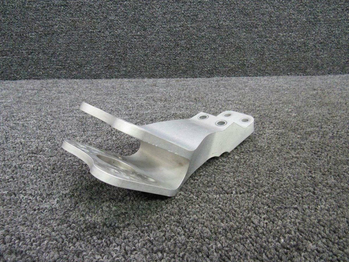 29154-001 Cirrus SR20 Axle Fitting BAS Part Sales | Airplane Parts