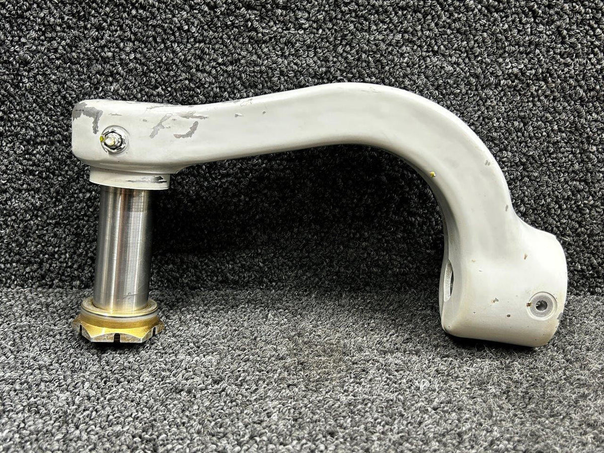 Piper Aircraft Parts 67099-004 Piper PA46-600TP Nose Gear Fork