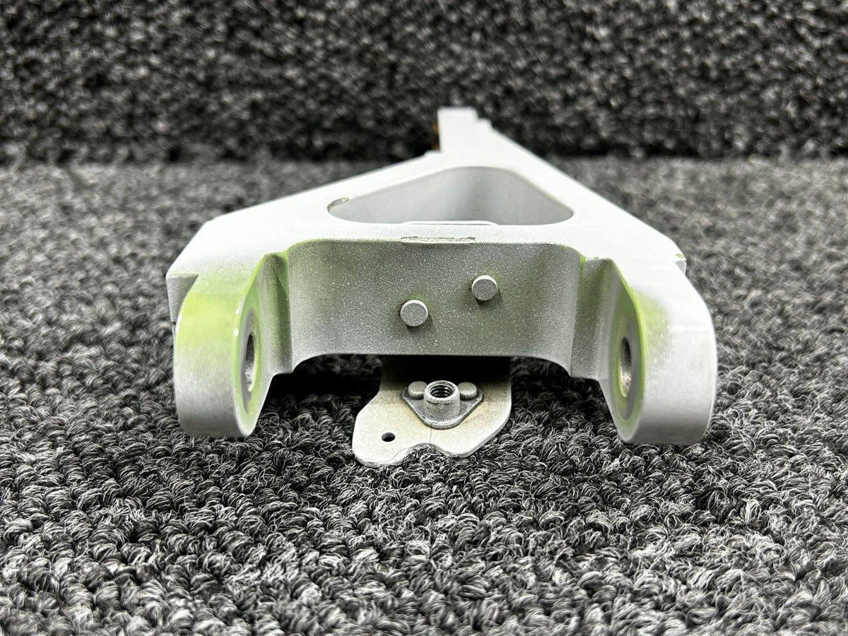 Piper Aircraft Parts 46W32A007-001 Piper PA46-600TP Lower Main Gear Torque Link LH (Damaged)