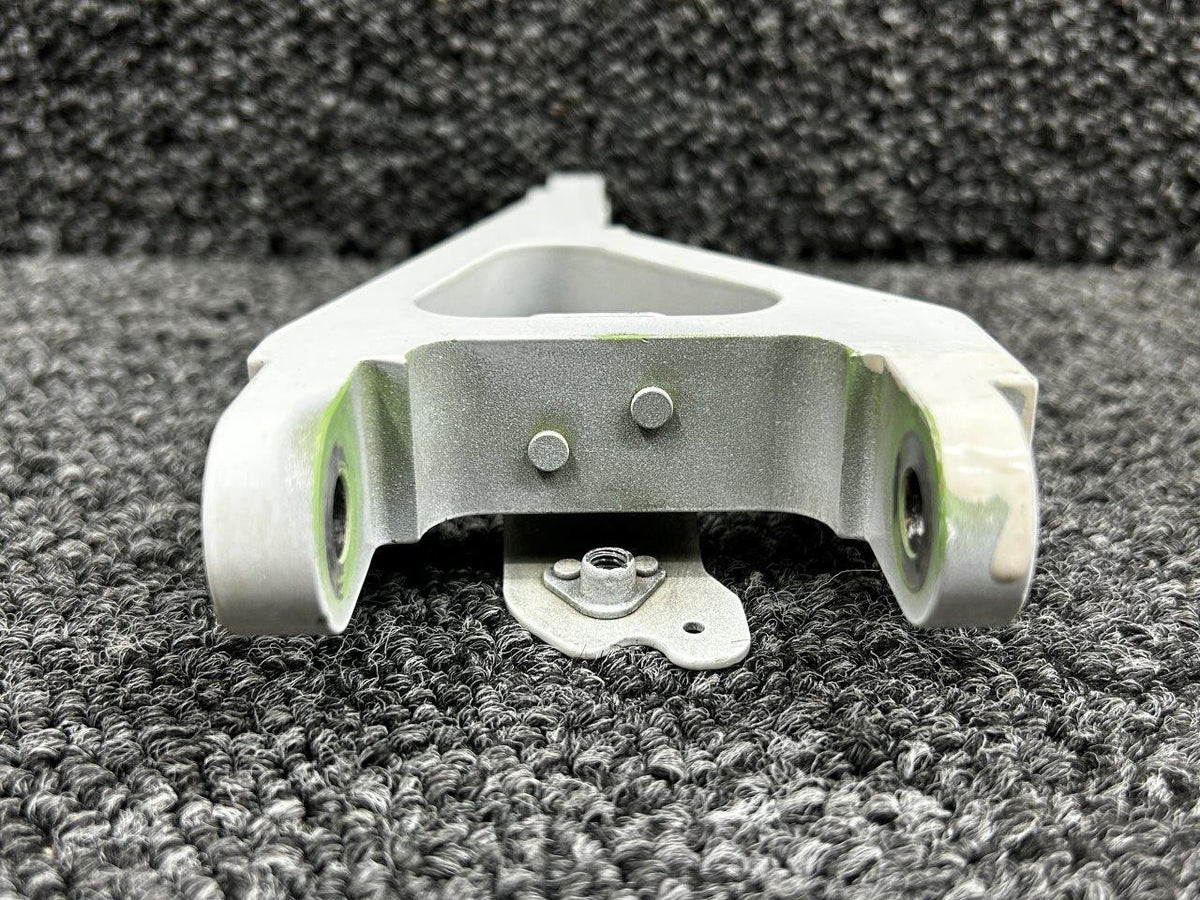 Piper Aircraft Parts 46W32A007-002 Piper PA46-600TP Lower Main Gear Torque Link RH