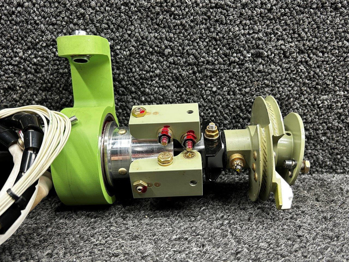 Piper Aircraft Parts 85223-012, 47F400002-003 Piper PA46-600TP Control Column LH with Collar
