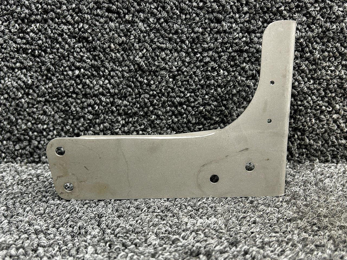 Pratt and Whitney 46P760001-001 Pratt & Whitney PT6A-42A Engine Control Support Bracket