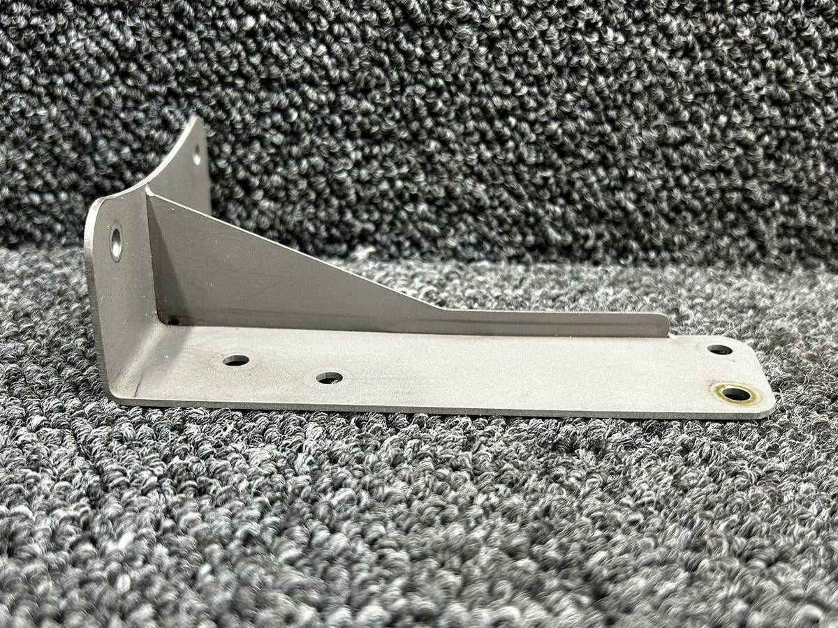 Pratt and Whitney 46P760001-001 Pratt & Whitney PT6A-42A Engine Control Support Bracket