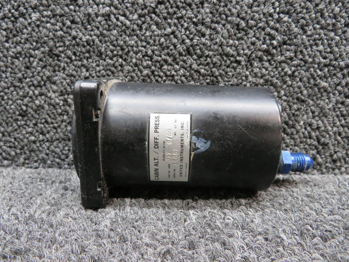 United Instruments 3000-J37 United Instruments Cabin Altitude and Diff Pressure Guage Indicator