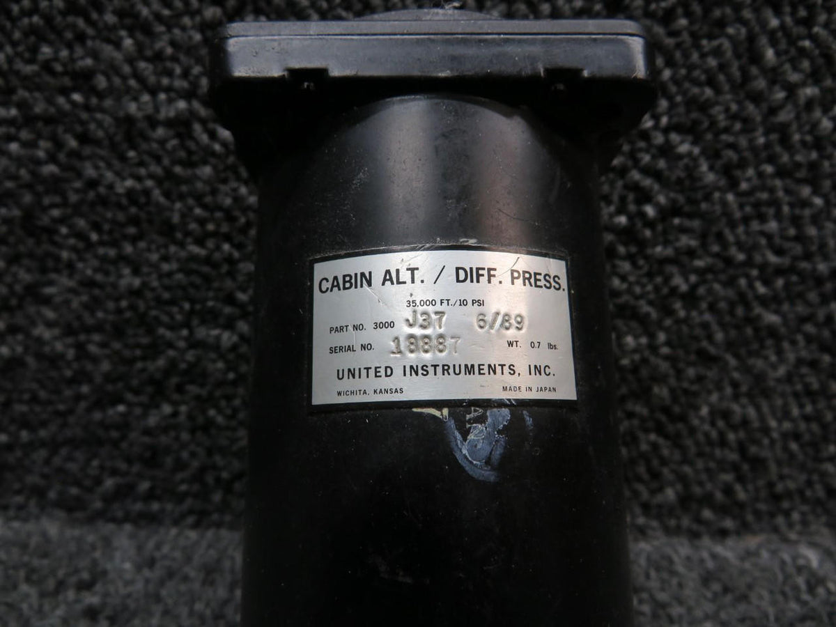 United Instruments 3000-J37 United Instruments Cabin Altitude and Diff Pressure Guage Indicator