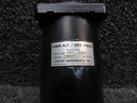 United Instruments 3000-J37 United Instruments Cabin Altitude and Diff Pressure Guage Indicator