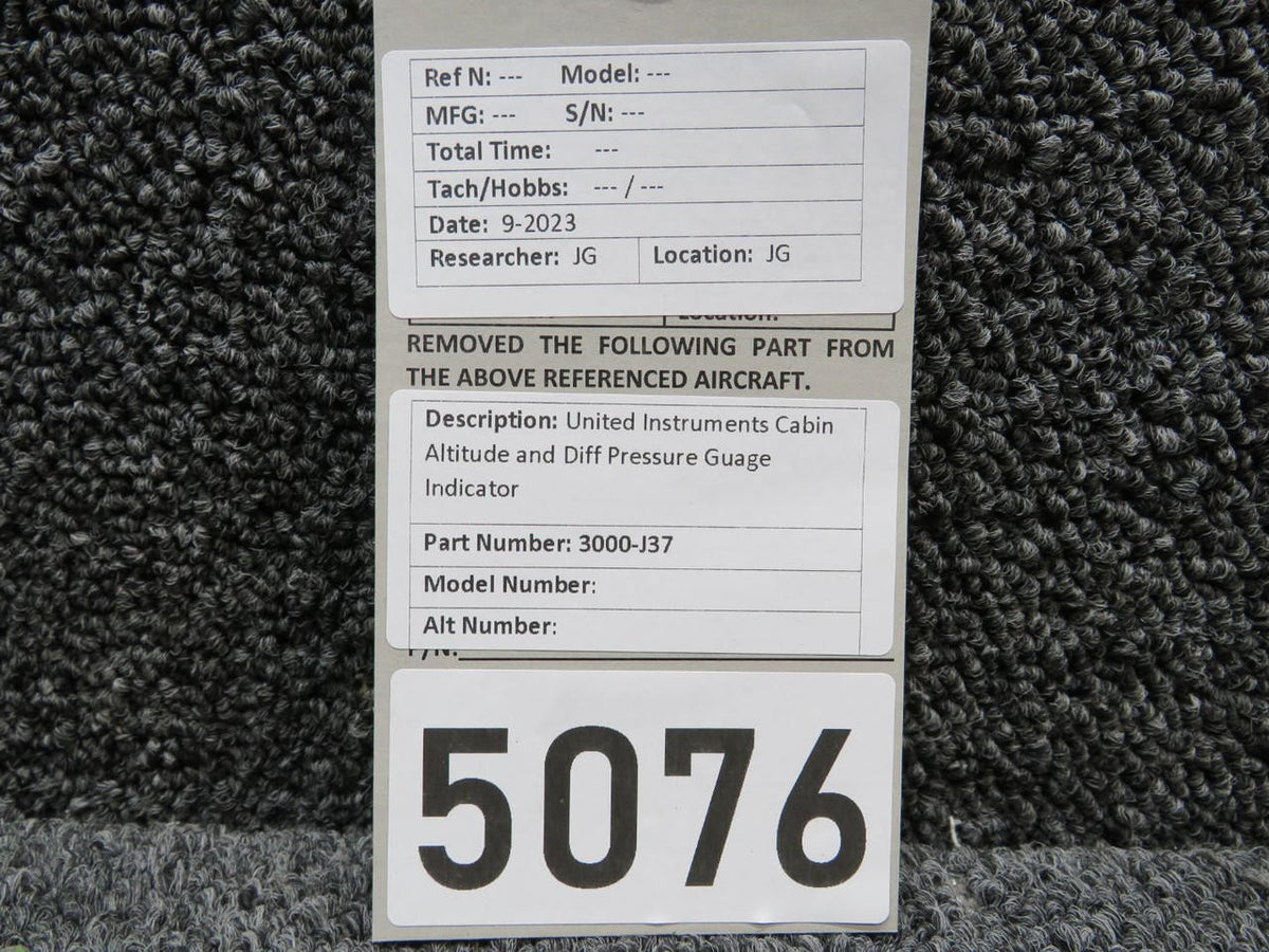 United Instruments 3000-J37 United Instruments Cabin Altitude and Diff Pressure Guage Indicator