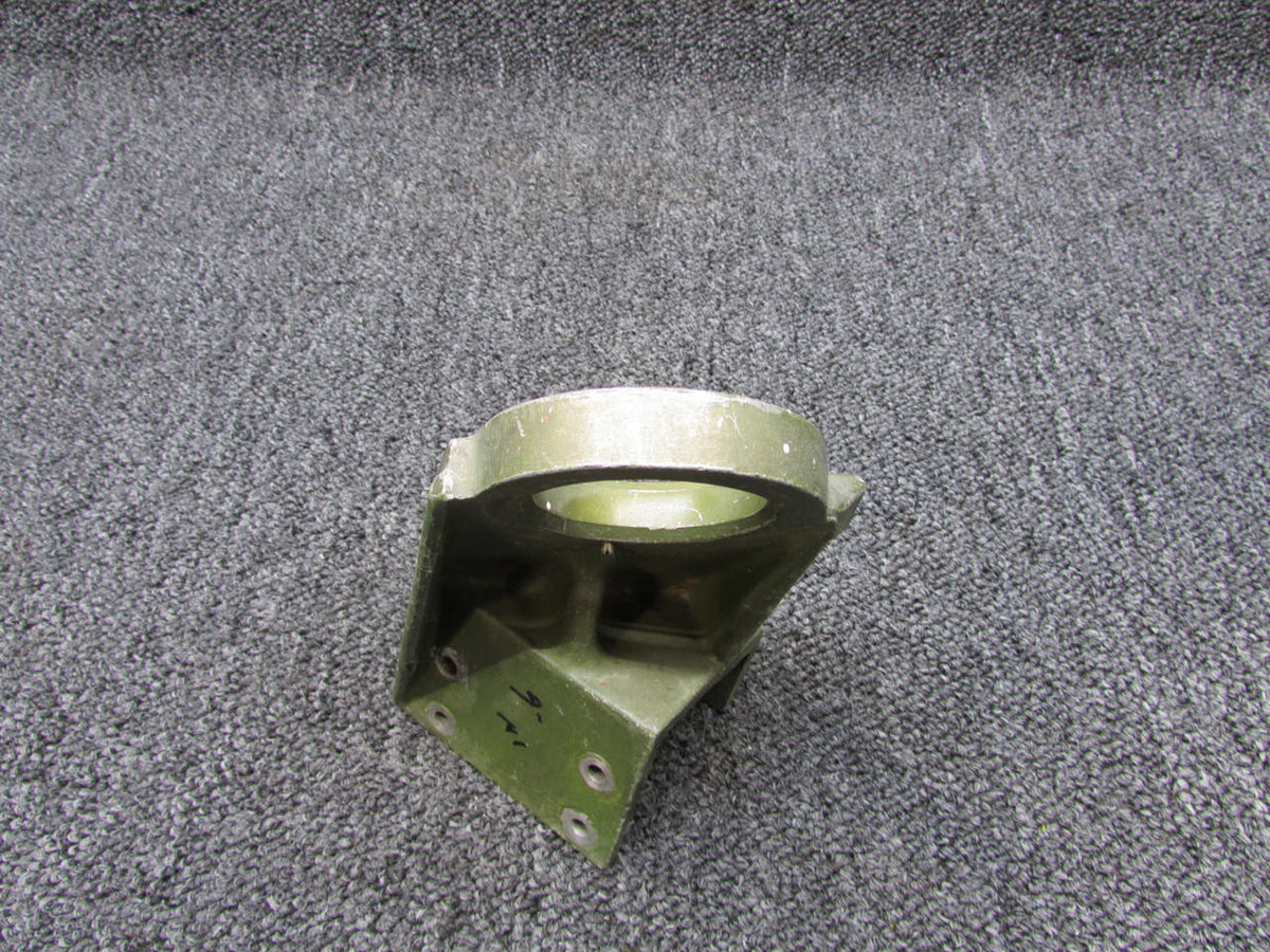 Cessna Aircraft Parts 5054002-5 (Cast: 5054002-483) Cessna 421 Engine Mount Bracket LH
