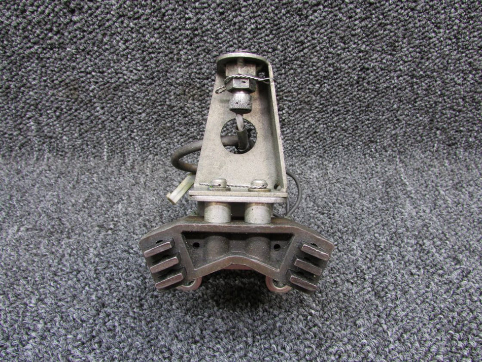 758-273, C-40538 Piper Brush Block Assembly with Brackets