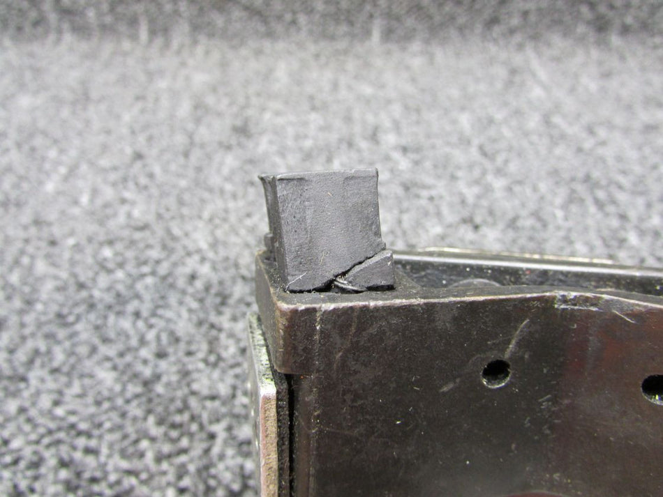758-273 (Use: 763-855) Piper Rapco Brush Block Assembly (Broken Block)