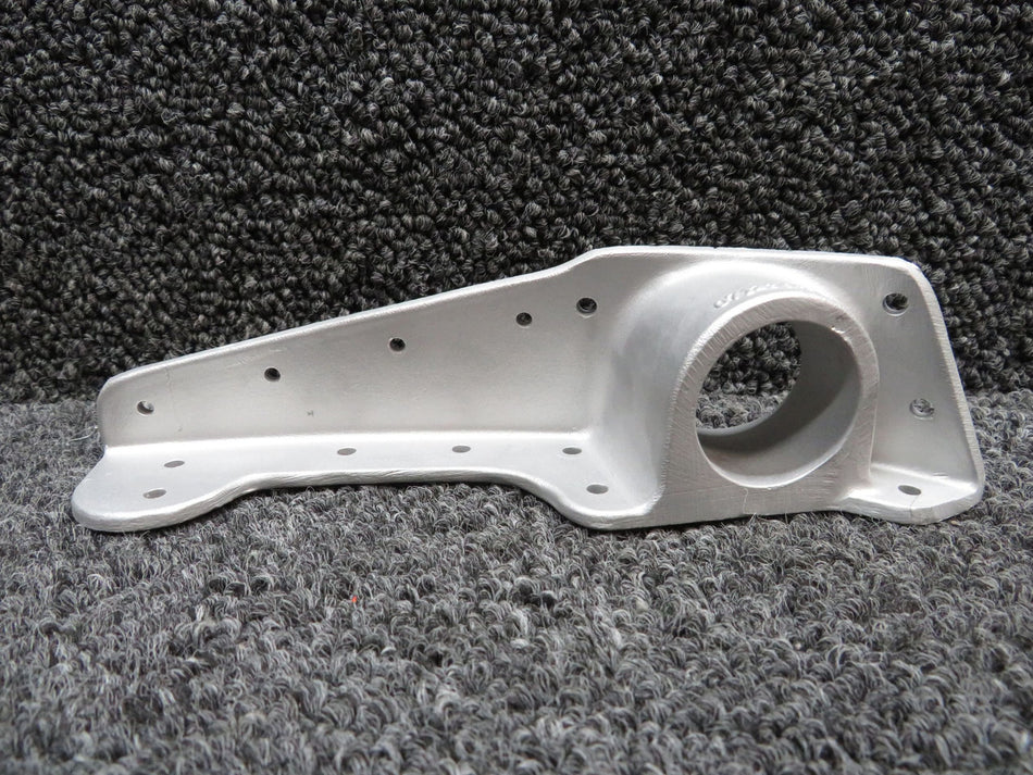 0712305-4AGW (Cast: 0712305-2) Cessna 188 Tail Gear Mount Casting RH