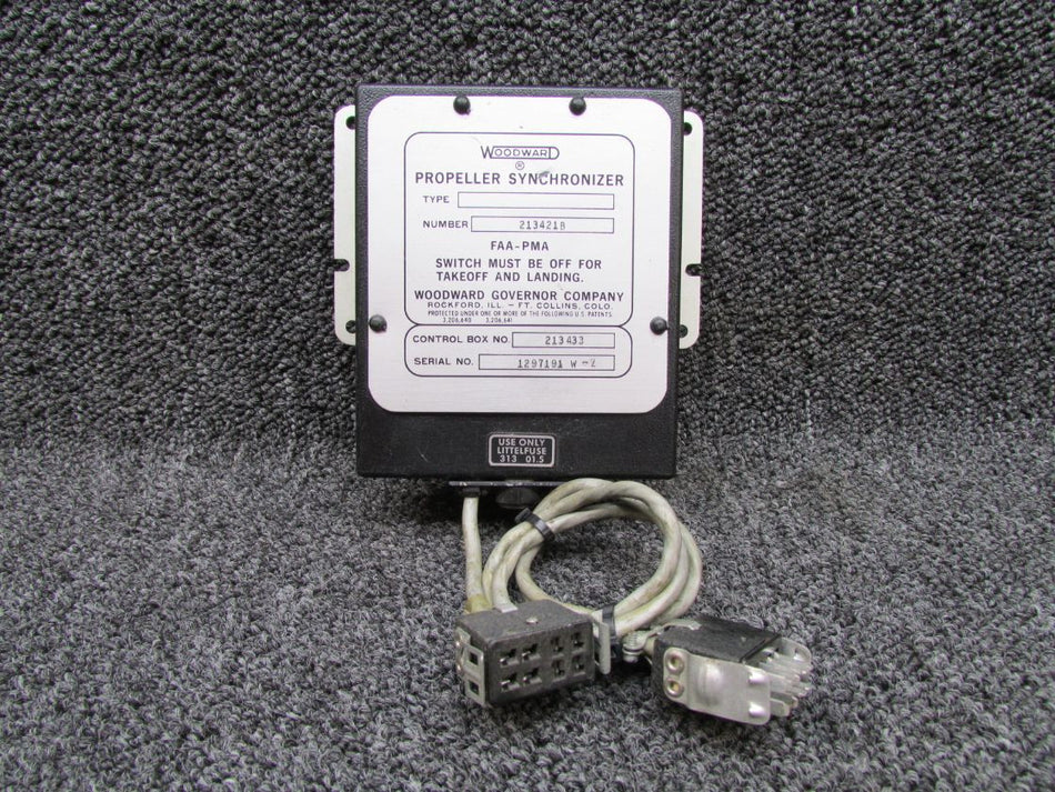 213421B, 213433 Woodward Synchronizer Control Box (Missing Fuse Cap)