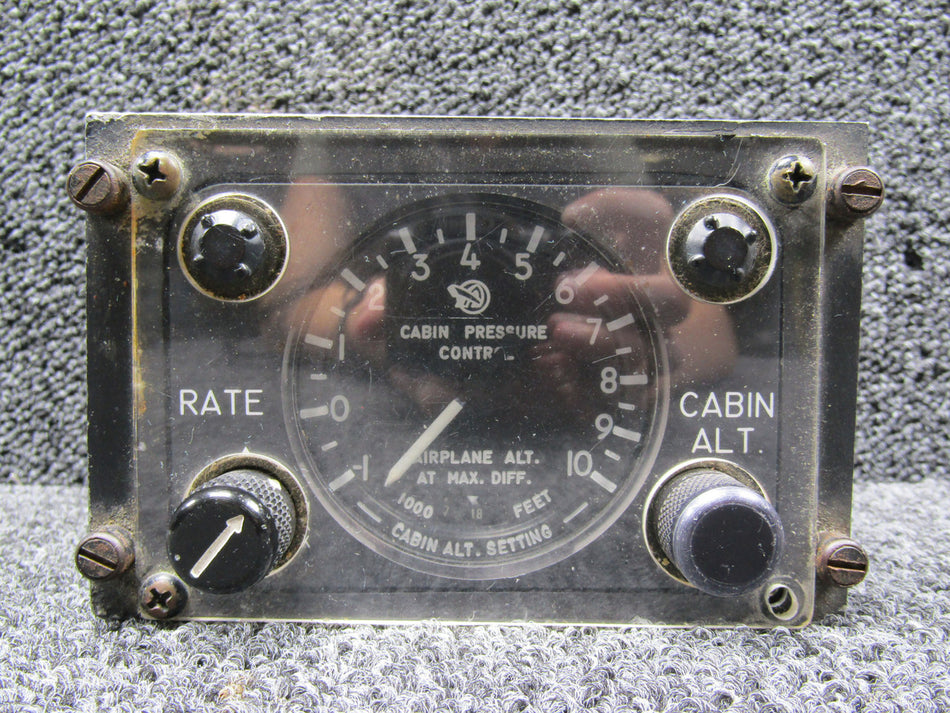 102520-7 Airesearch Control Outflow Valve