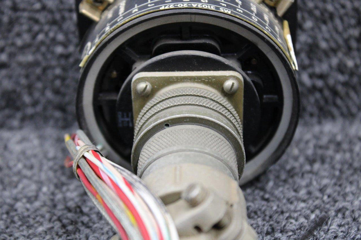 ARC MS3102A-20-27P (Alt: 32350) ARC Course Selector Indicator (Foggy Glass)