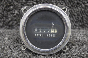 3-9330 Stewart Warner Hobbs Meter Indicator (Hours: 900.4) (Volts: 4-40)