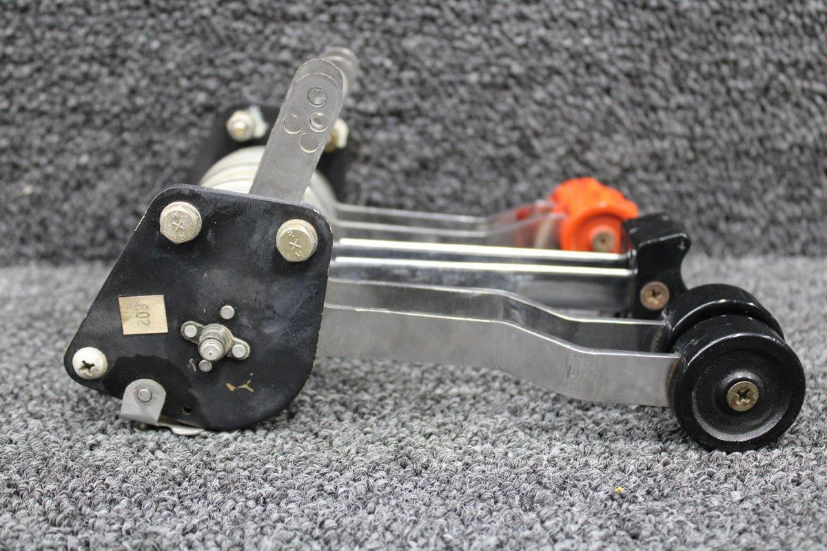 Cessna Aircraft Parts 1560205-17 Cessna T337G Engine Control Quadrant Assembly