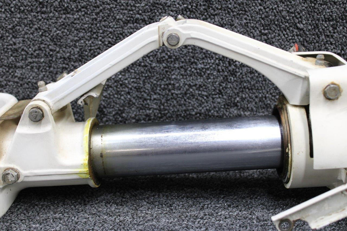 Cessna Aircraft Parts 1542010-204 Cessna T337G Nose Gear Shock Strut Assembly with Links